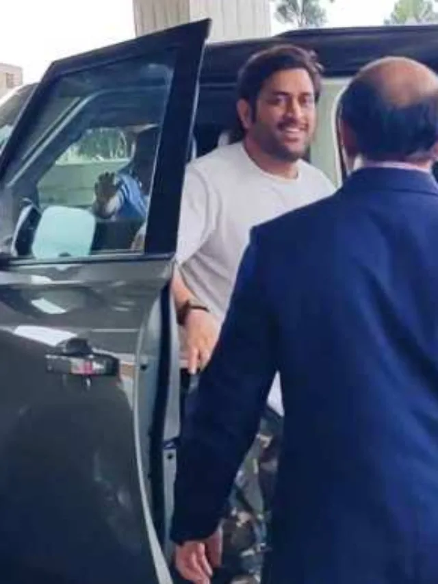 Dhoni-in-new-Defender